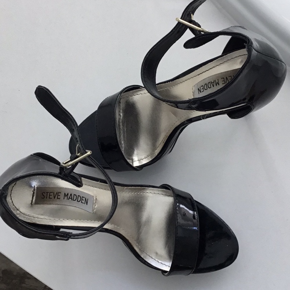Steven Madden Strappy Black Heels Size 7 - Picture 4 of 4